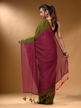 Load image into Gallery viewer, Moss Green Cotton Handspun Soft Saree With Contrast Fuchsia Pallu