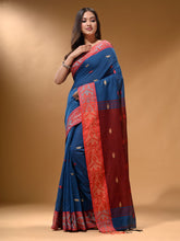 Load image into Gallery viewer, Yale Blue Cotton Handspun Soft Saree With Nakshi Border And Contrast With Red Pallu