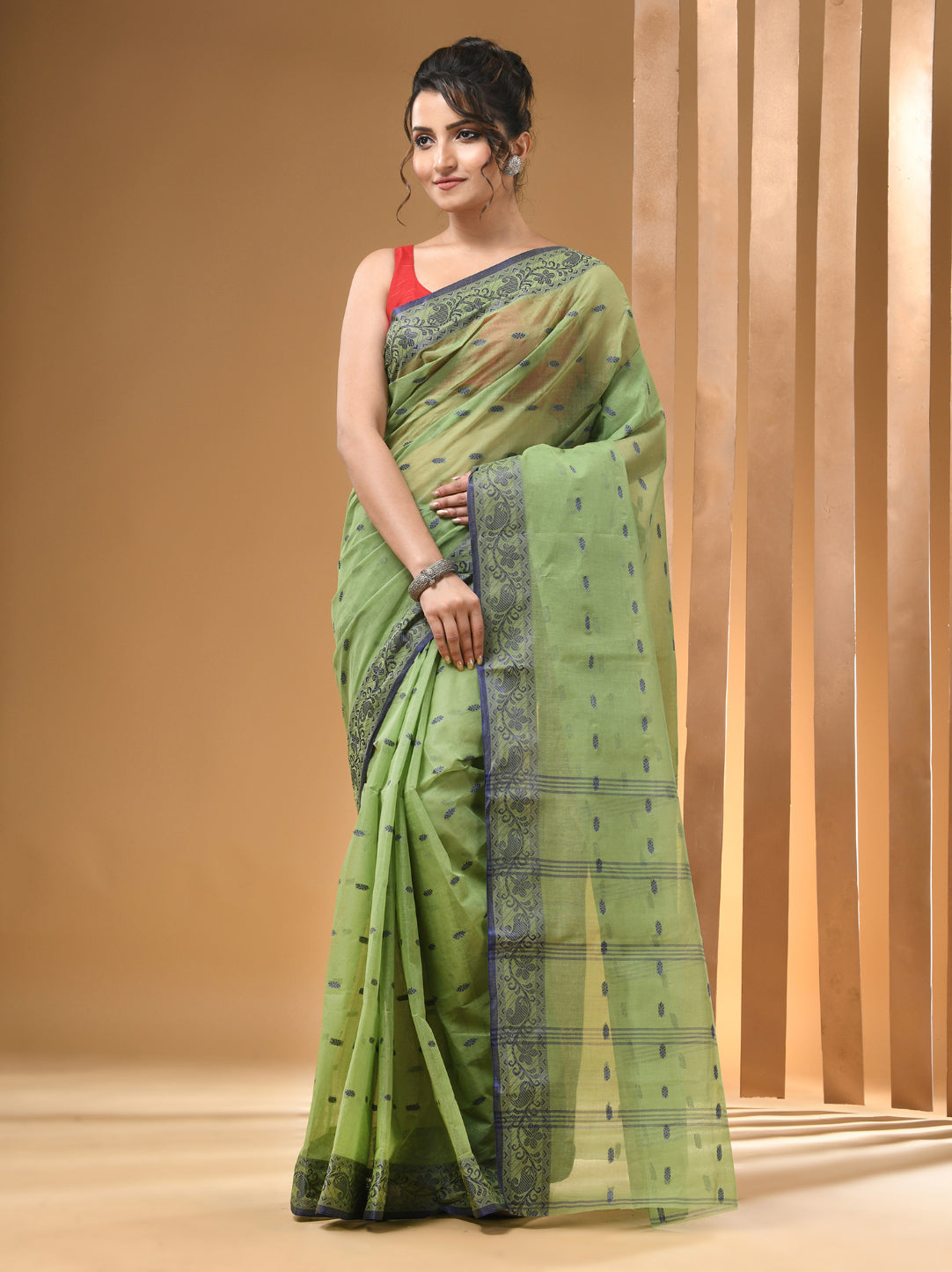 Pear Green Pure Cotton Tant Saree With Woven Designs