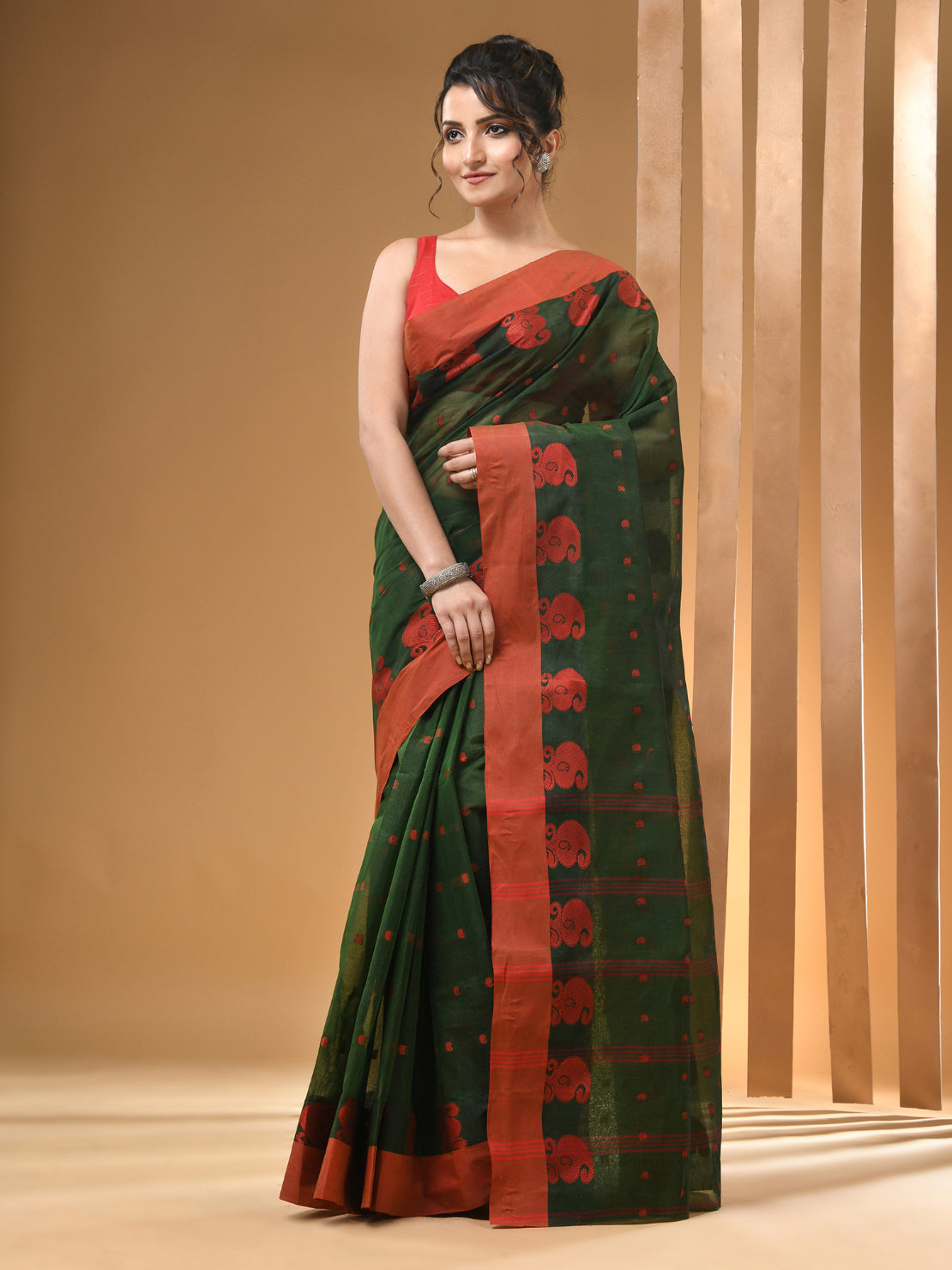 Moss Green Pure Cotton Tant Saree With Woven Designs