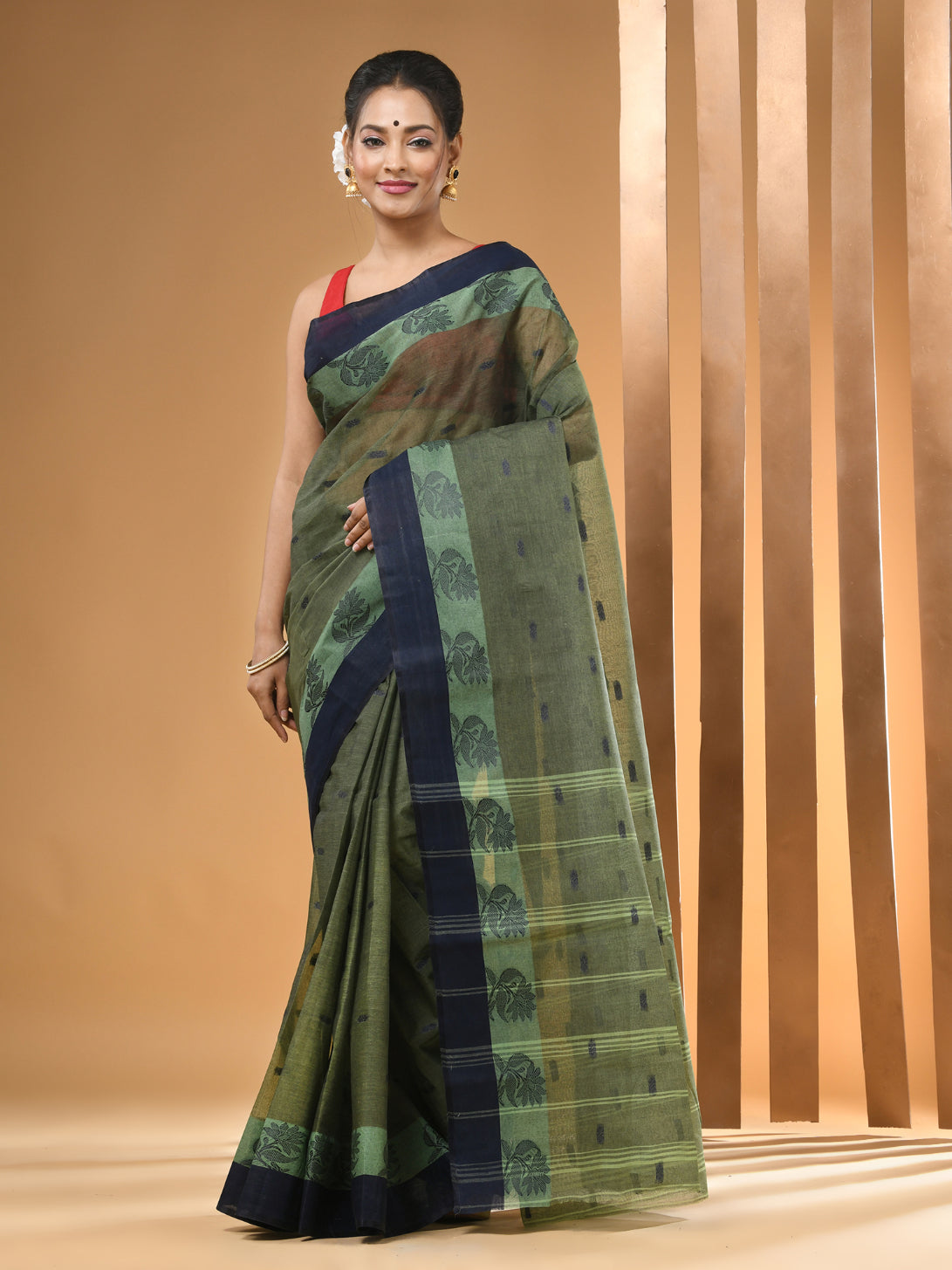 Sap Green Pure Cotton Tant Saree With Woven Designs