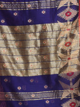 Load image into Gallery viewer, Royal Blue Cotton Saree With Texture Pattern
