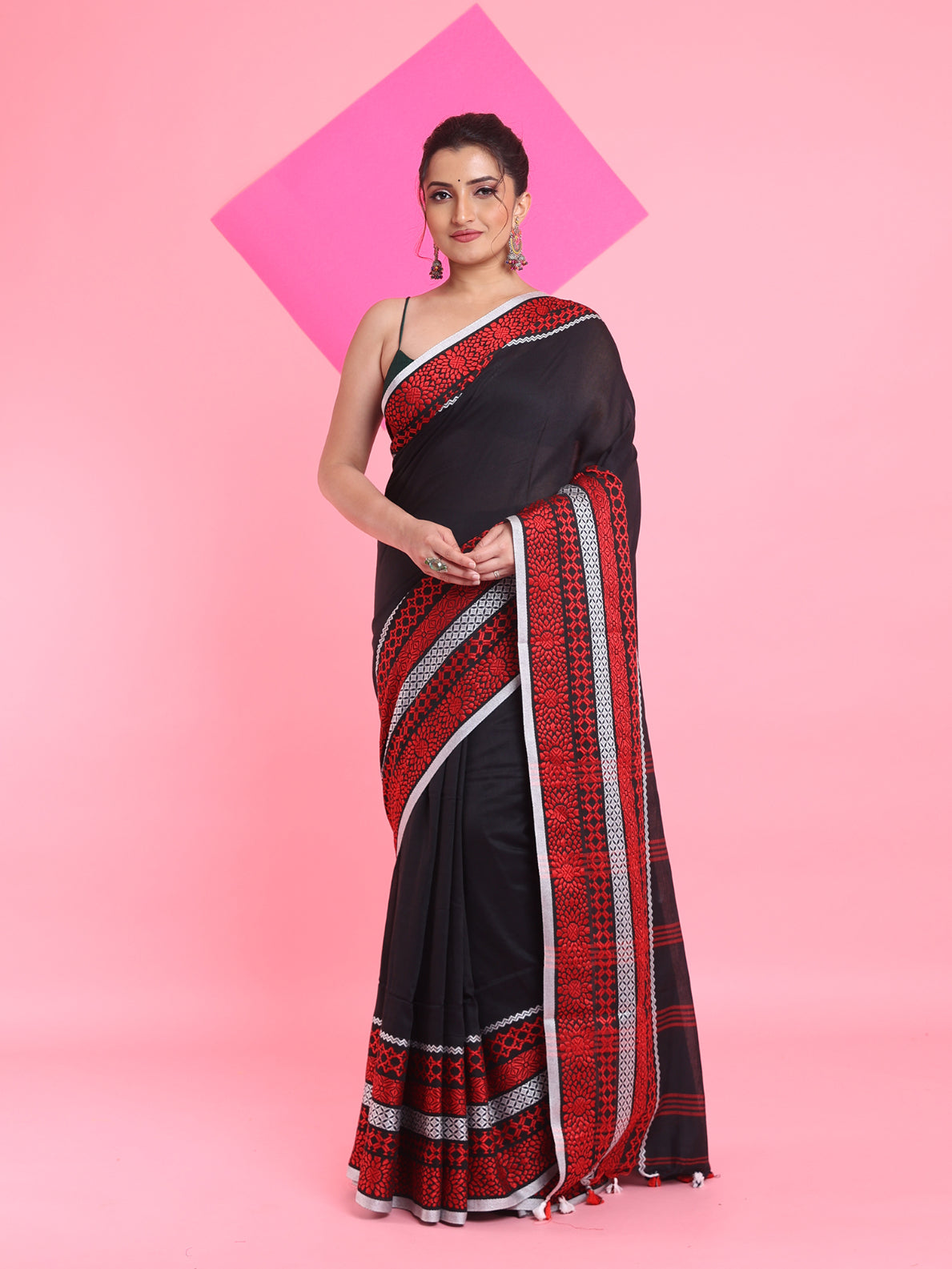 Black Cotton Saree With Texture Borders