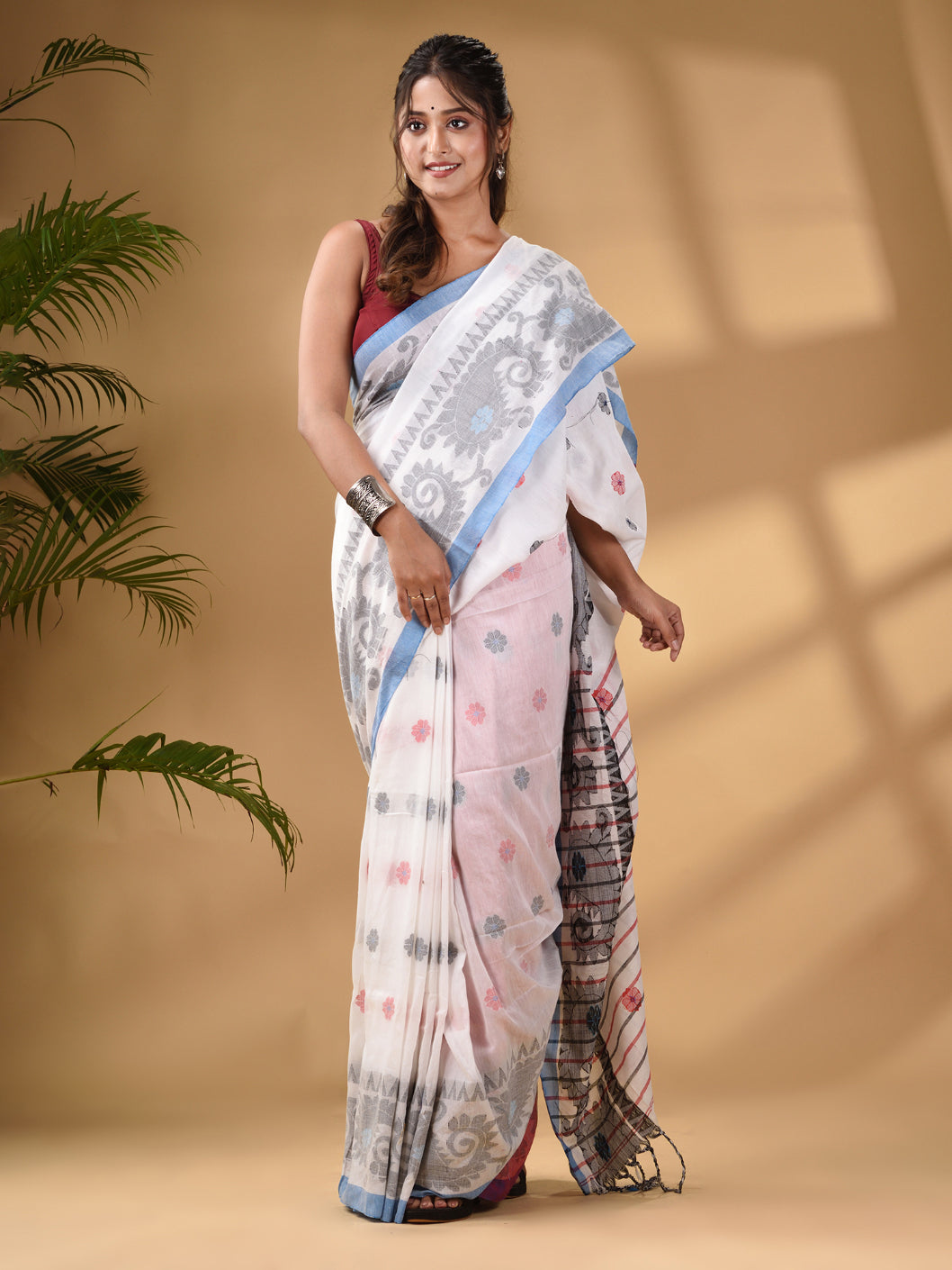 White Cotton Handwoven Saree With Paisley Border