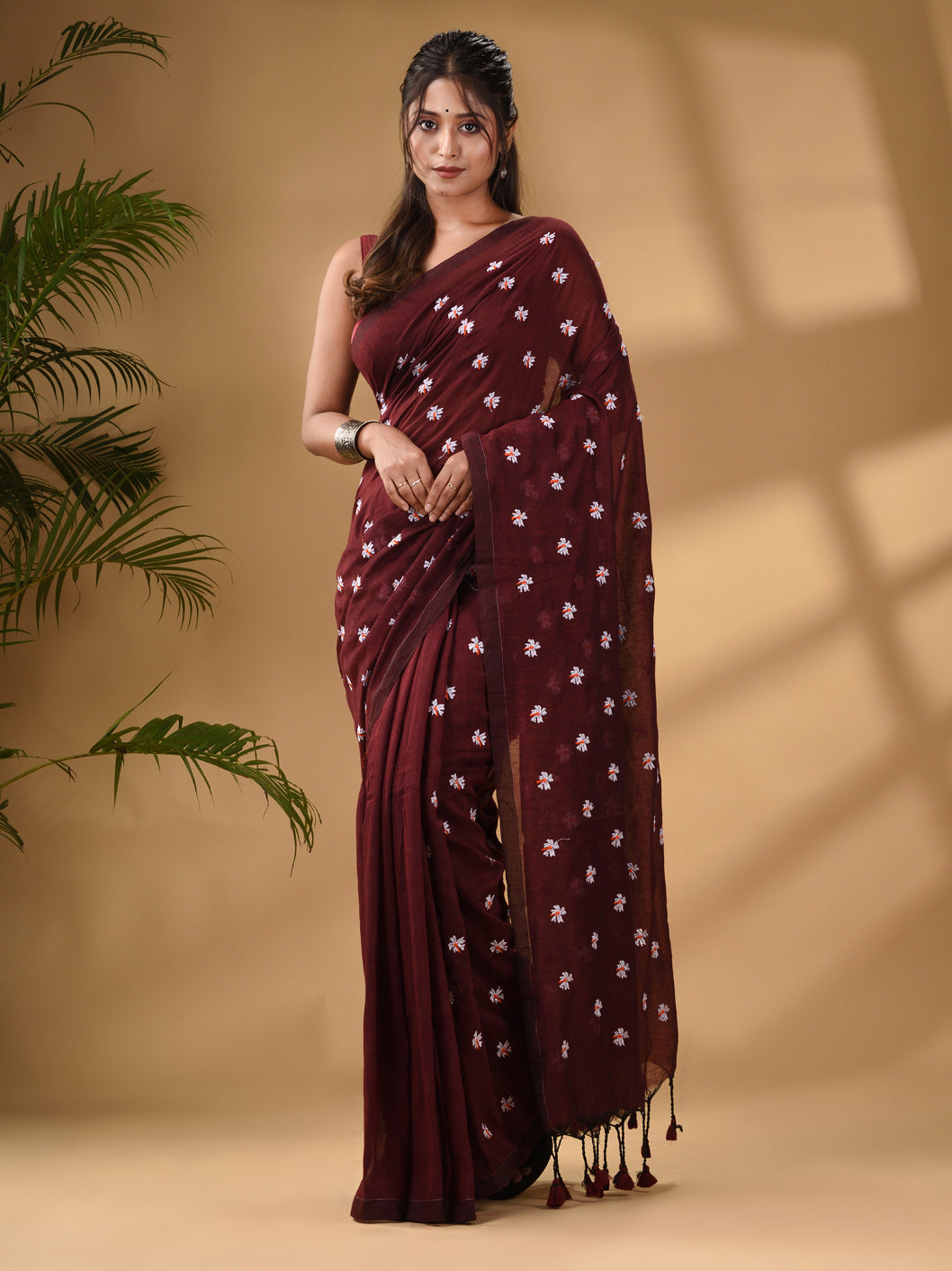 Maroon Cotton Handwoven Soft Saree With Floral Motifs