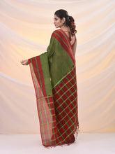 Load image into Gallery viewer, Green And Red Cotton Handspun Soft Saree With Stripes Borders
