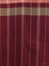 Load image into Gallery viewer, Maroon Pure Cotton Tant Saree With Temple Border
