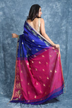Load image into Gallery viewer, Blue Blended Cotton Handwoven Soft Saree With Flower Design Border

