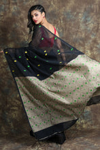 Load image into Gallery viewer, Black Matka Handwoven Soft Saree With Design Pallu
