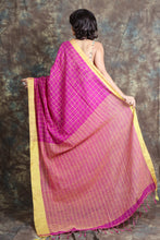 Load image into Gallery viewer, Pink Blended Cotton Handwoven Soft Saree With Allover Box Woven
