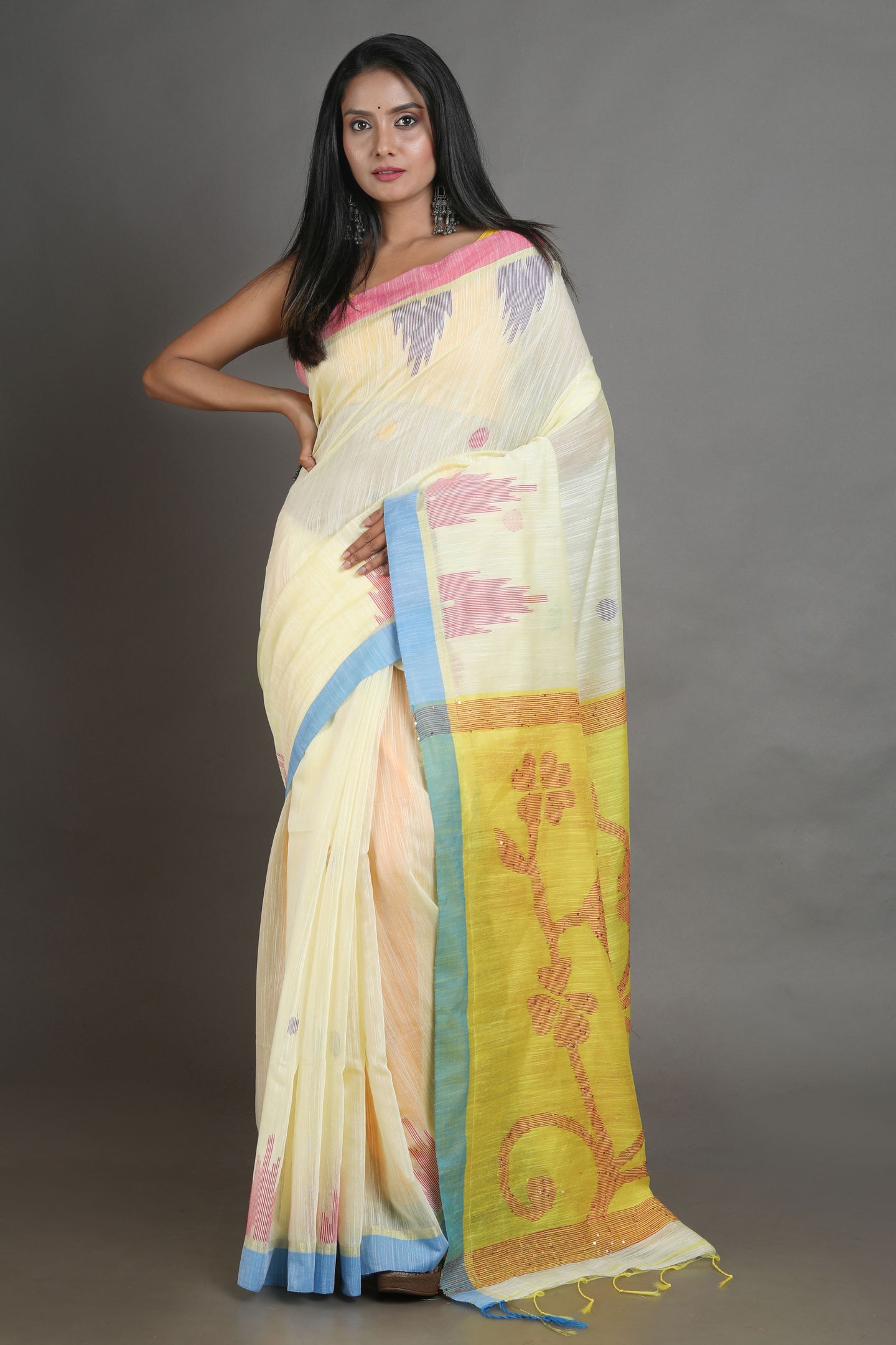 Off-white Blended Cotton Handwoven Soft Saree With Resham Pallu