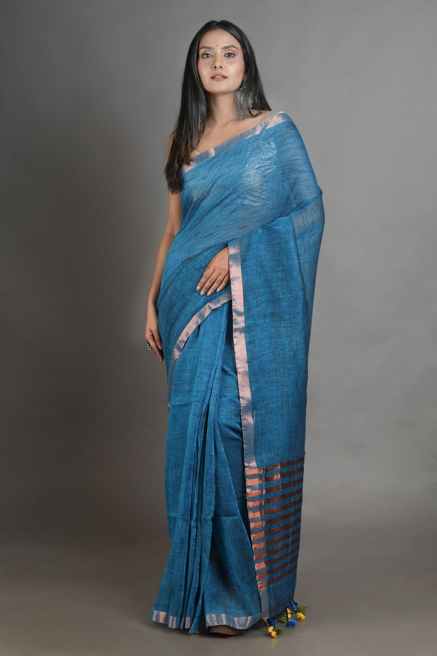 Teal Handwoven Linen Saree With Zari Aanchal