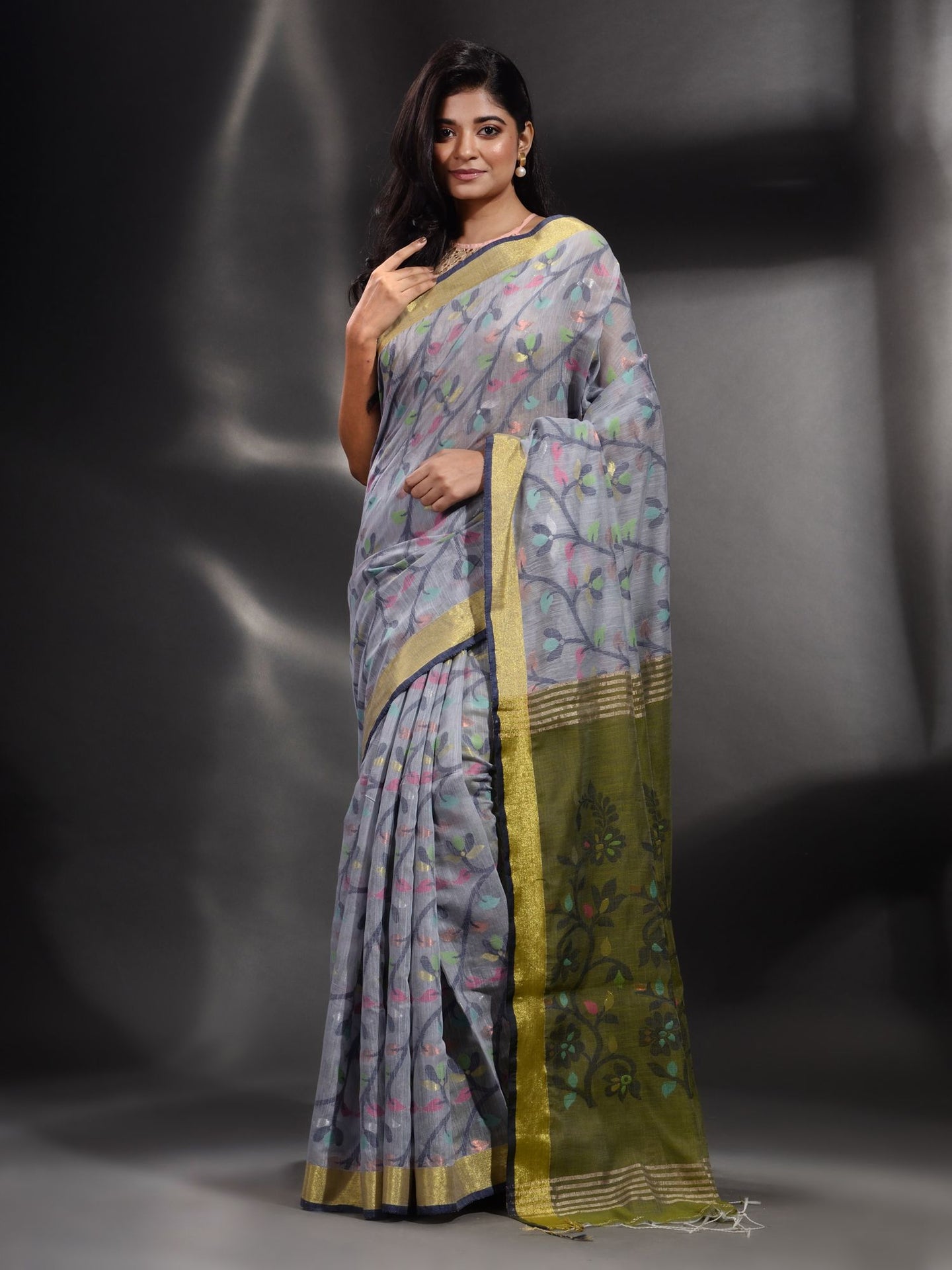 Light Grey Cotton handspun Handwoven Saree With Nakshi Design