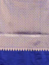 Load image into Gallery viewer, Royal Blue Silk Handwoven Soft Saree With Kolka Border
