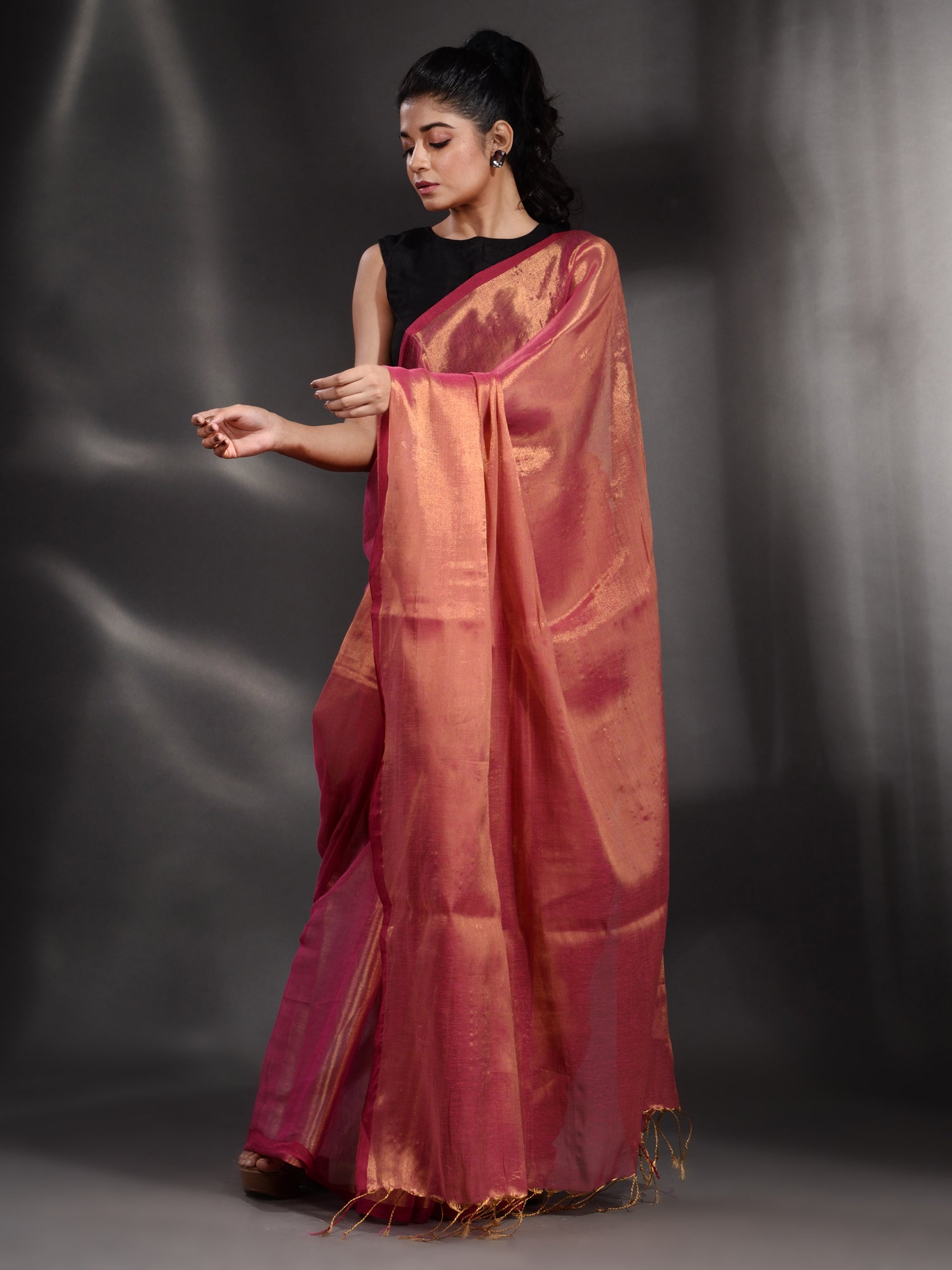 Handloom Baby Pink Tissue Silk Banarasi Saree with Kadhwa Zari Booti –  WeaverStory