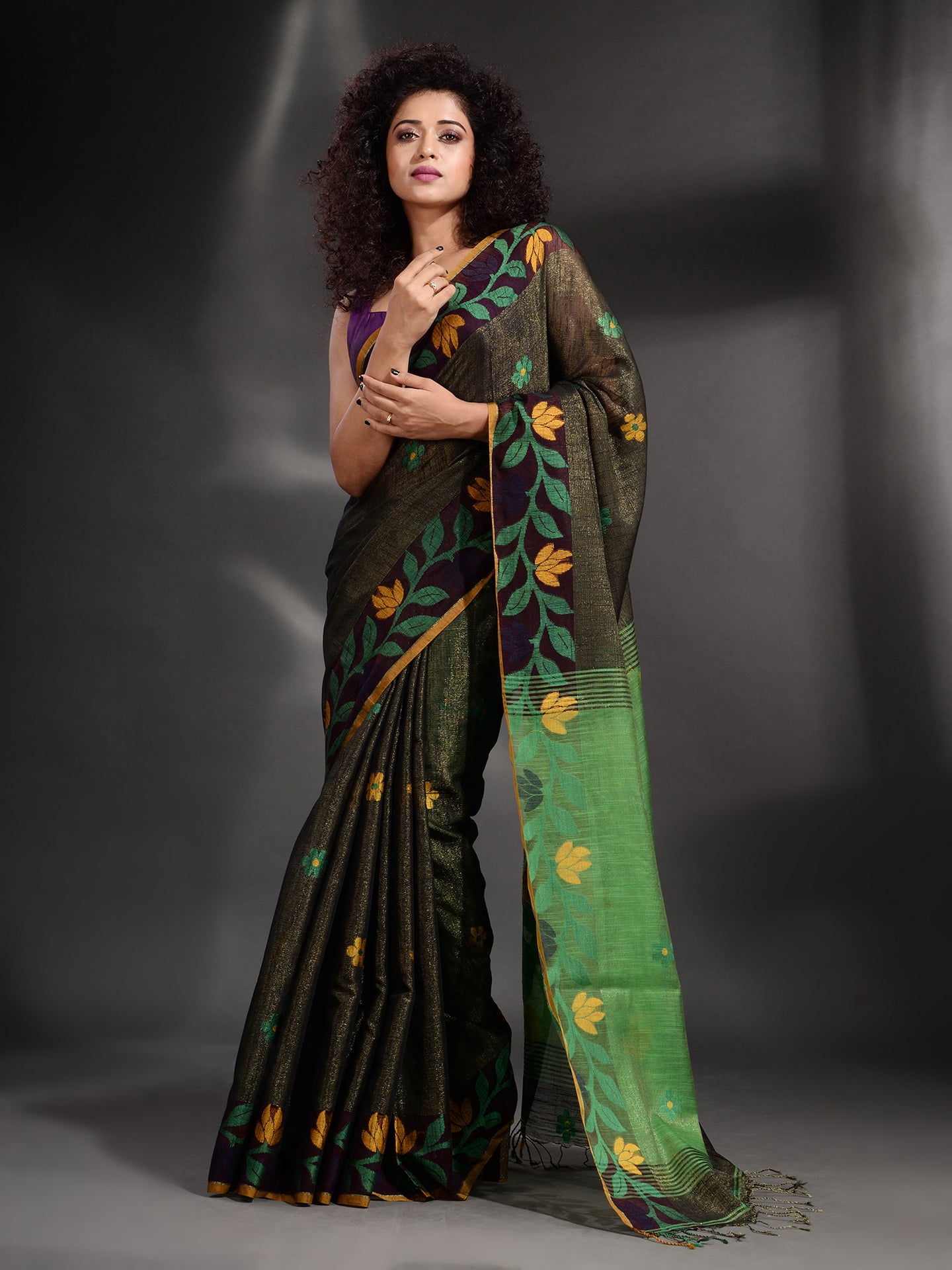 Green Tissue Handwoven Soft Saree With Nakshi Border