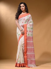 Load image into Gallery viewer, Off White Silk Matka Soft Saree With Nakshi Pallu

