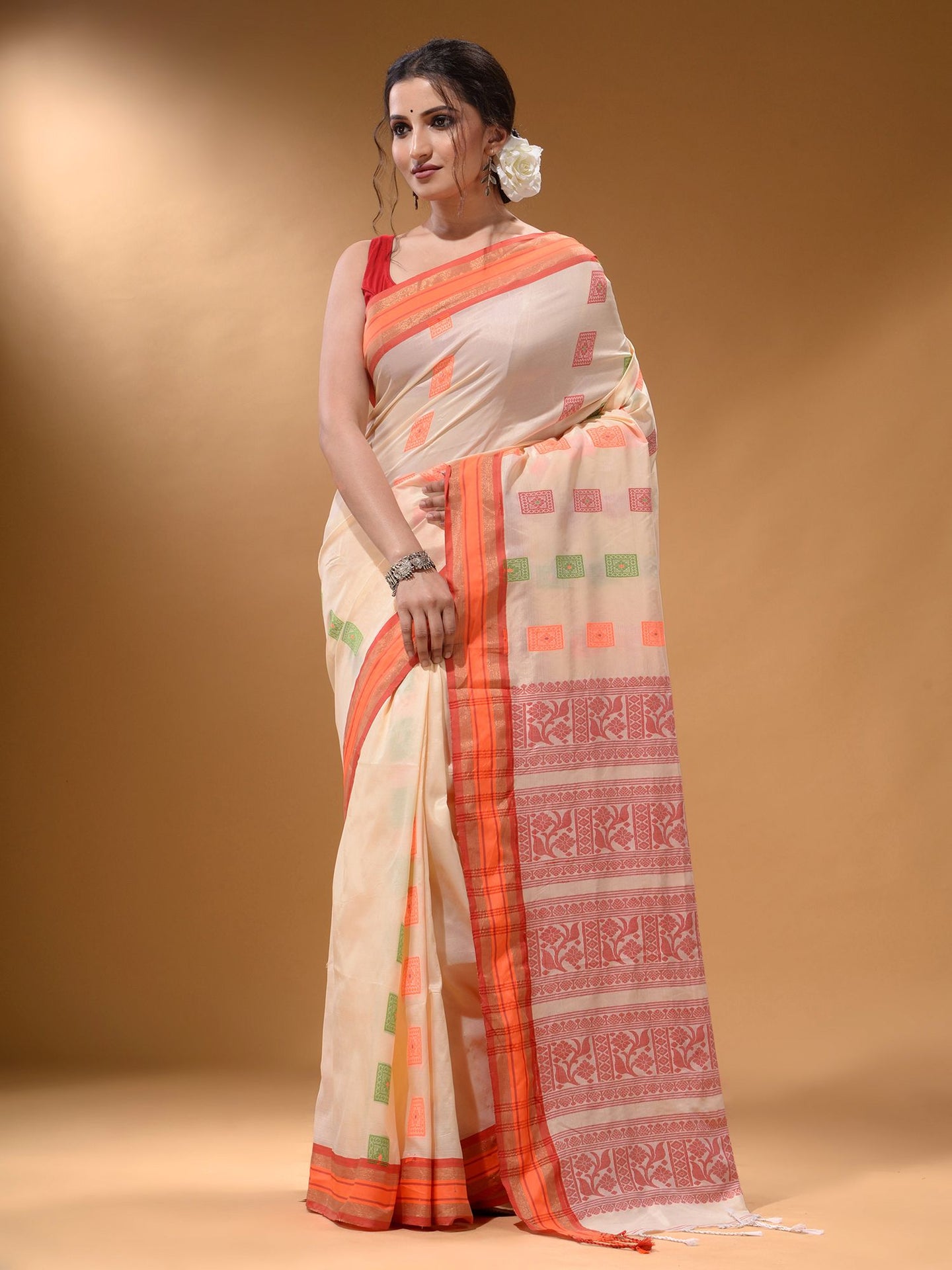 Cream Silk Matka Soft Saree With Nakshi Pallu