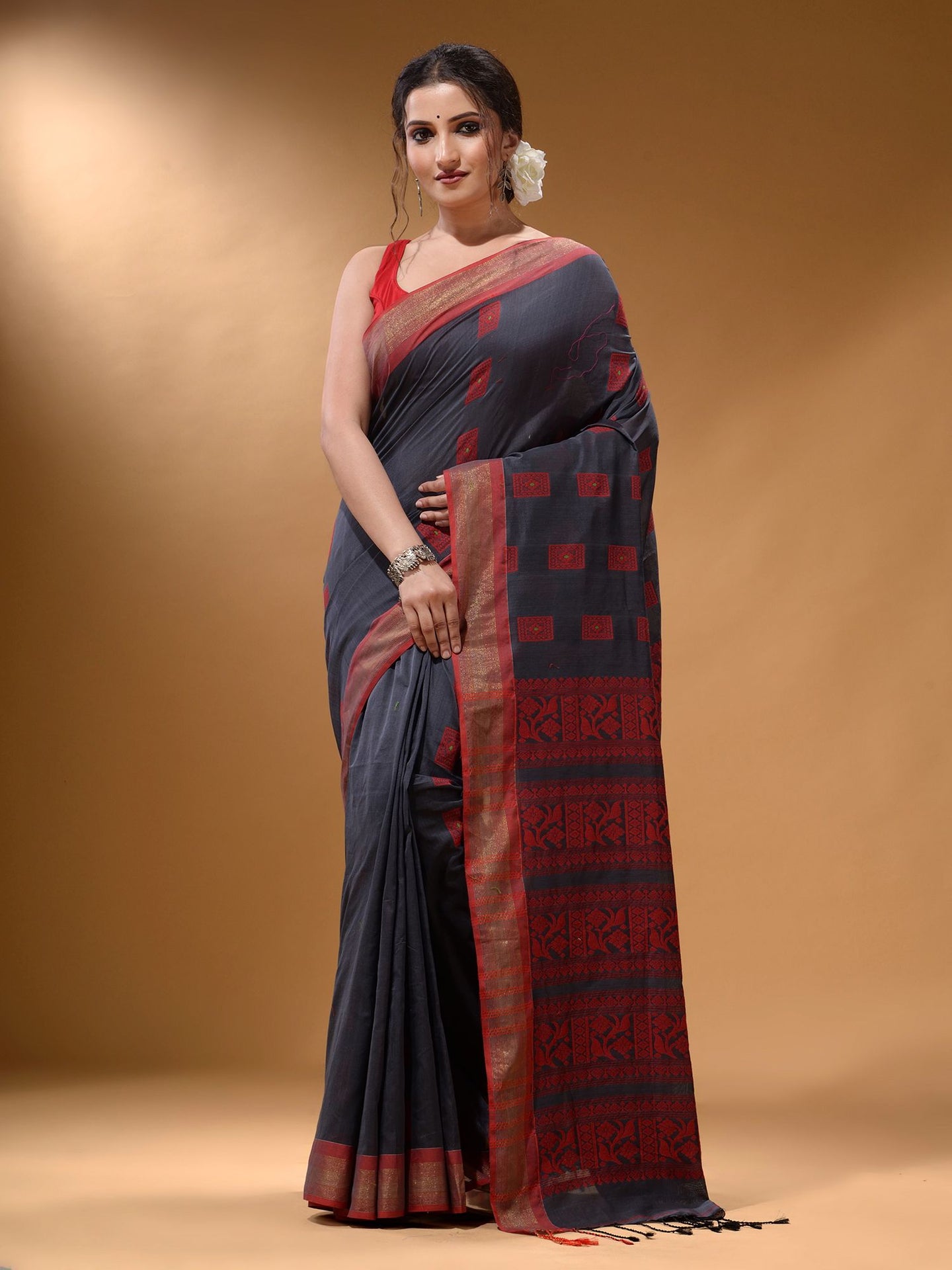 Charcoal Silk Matka Soft Saree With Nakshi Pallu