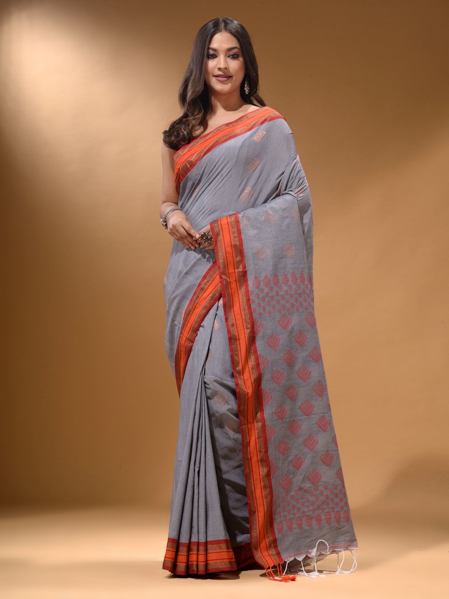 Grey Silk Matka Soft Saree Contrast With  Textured Pallu