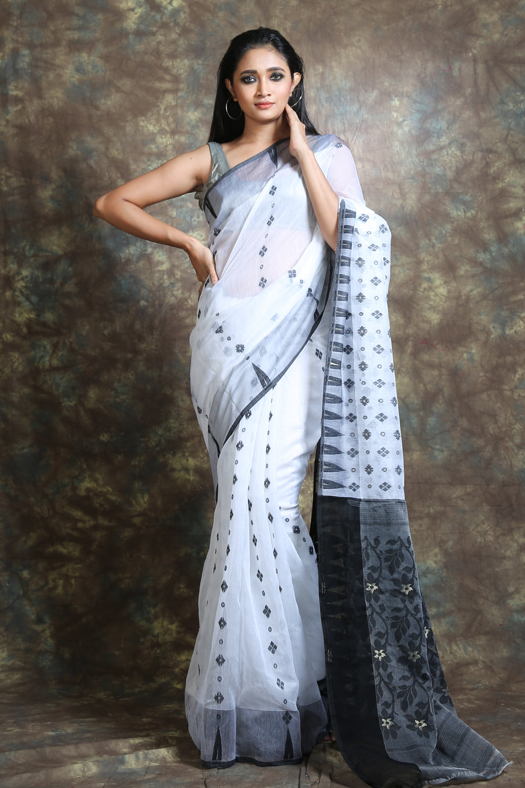 white Silk Cotton Handwoven Soft Saree With Allover thread weaving