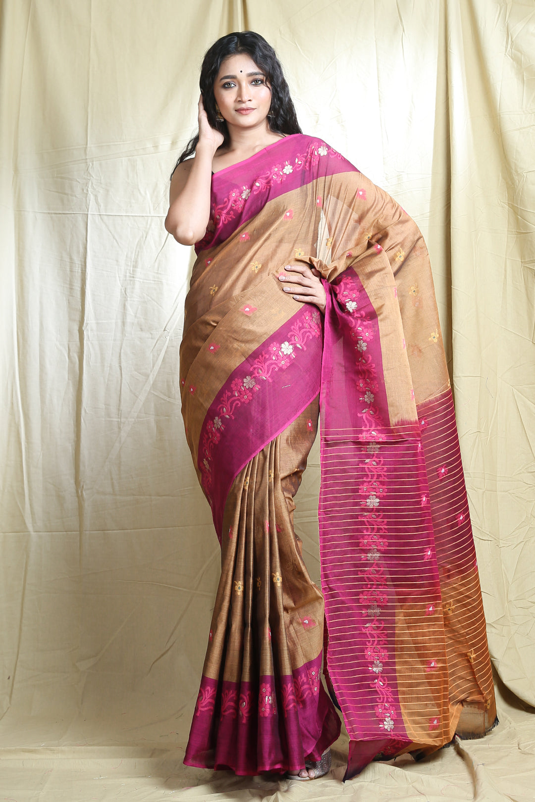 Fawn Blended Cotton Handwoven Soft Saree With Allover Flower Butta