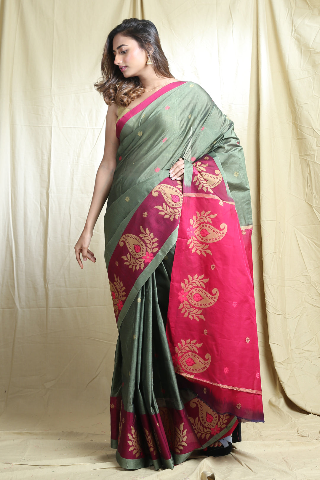 Teal Blended Cotton Handwoven Soft Saree With Allover Butta Weaving