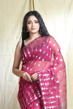 Load image into Gallery viewer, Magenta Silk Cotton Handwoven Soft Saree With Allover Copper Zari Weaving

