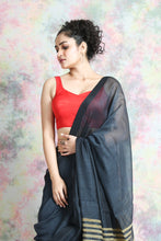 Load image into Gallery viewer, Grey Handloom Saree With Gheecha Pallu
