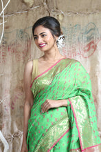 Load image into Gallery viewer, Green Silk Cotton Handwoven Soft Saree With Allover Thread weaving
