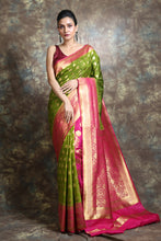 Load image into Gallery viewer, Green &amp; Magenta Half &amp; Hlaf Silk Saree
