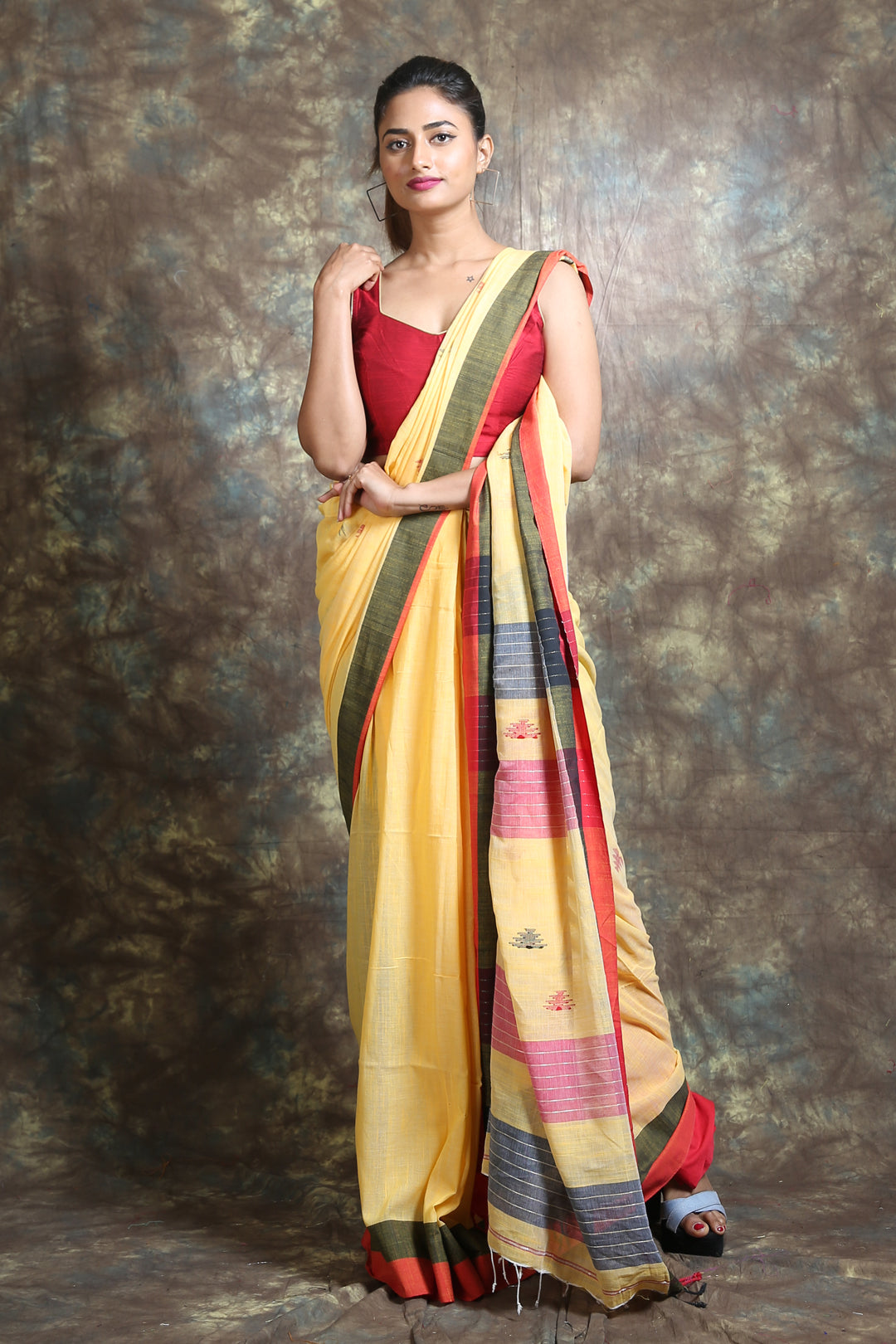 Yellow Blended Cotton Handwoven Soft Saree With Allover Woven
