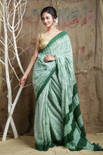 Load image into Gallery viewer, Green Cotton Handwoven Soft Saree With Stripes Pallu
