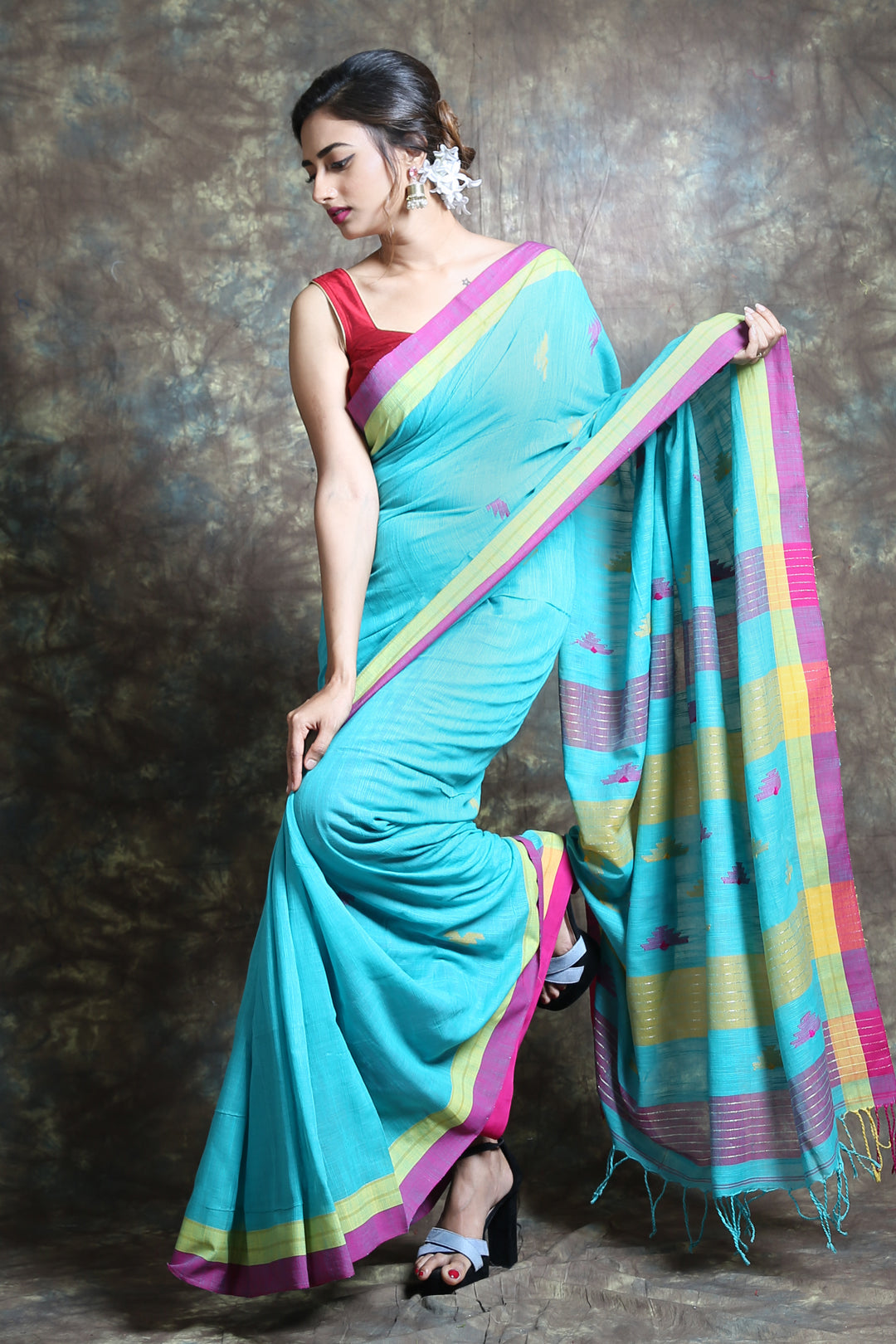 Sky Blue Blended Cotton Handwoven Soft Saree With Allover Woven