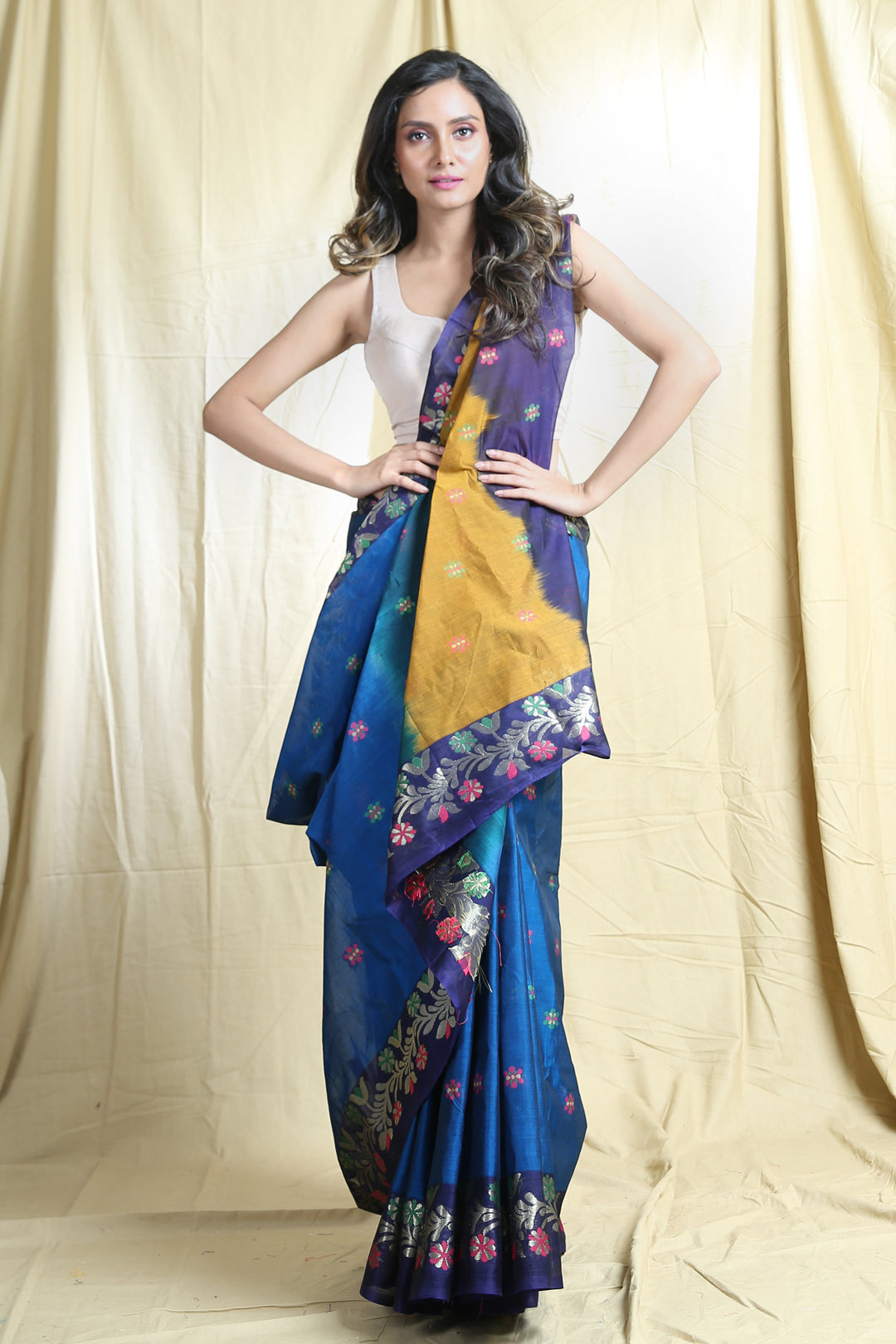 Blue Blended Cotton Handwoven Soft Saree With Allover Flower Butta