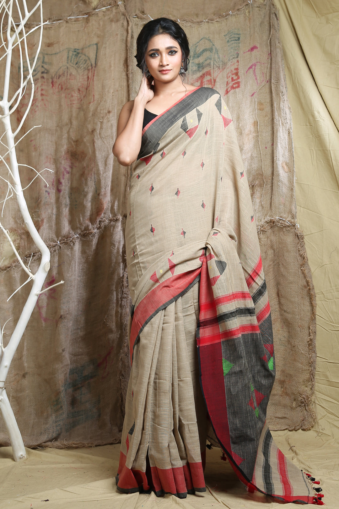 Beige Blended Cotton Handwoven Soft Saree With Abstark Design