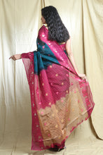 Load image into Gallery viewer, Teal Blended Cotton Handwoven Soft Saree With Allover Leaf Design
