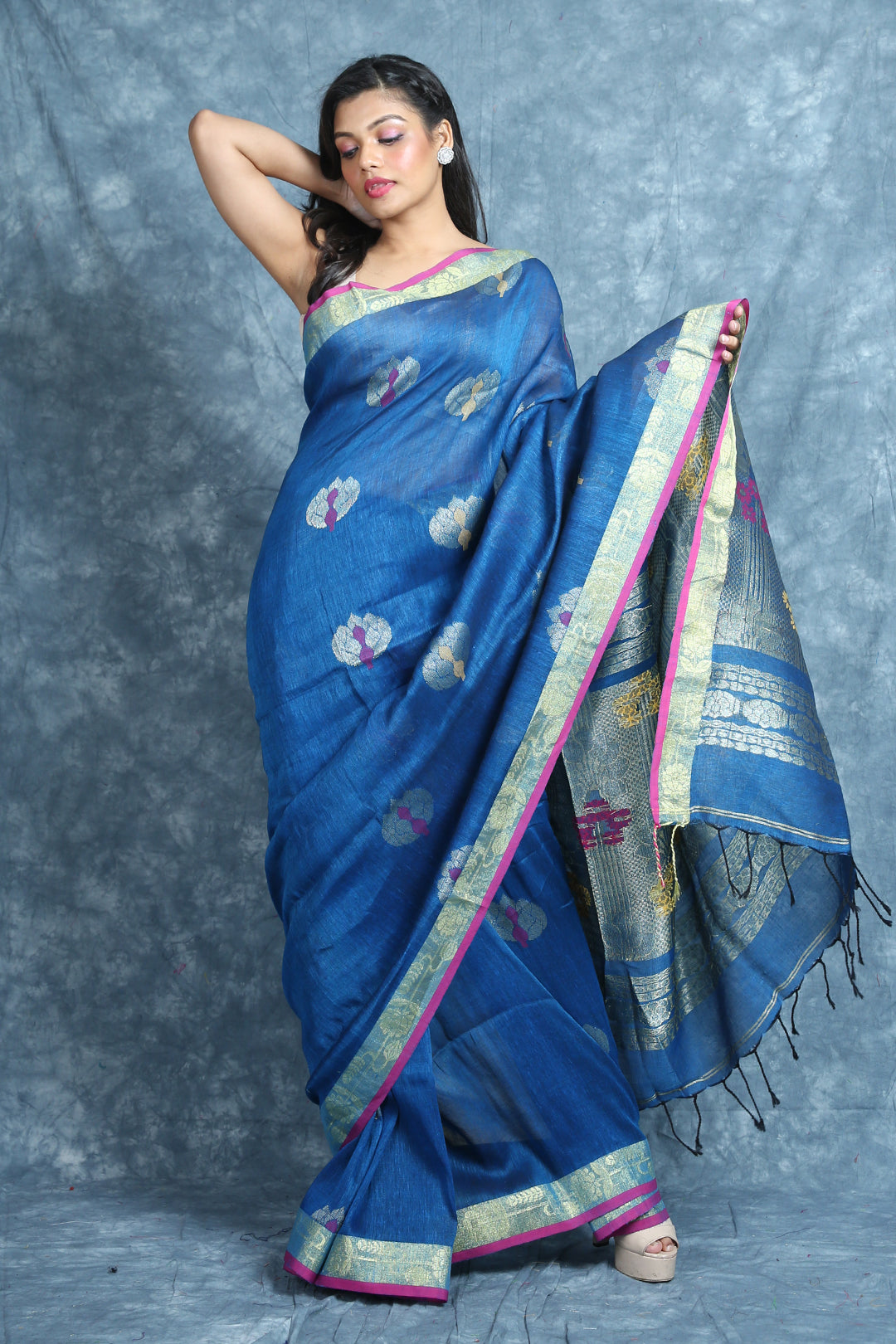 Shaphair Blue Linen Handwoven Soft Saree With Zari Work
