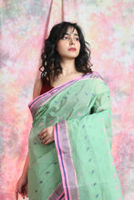 Load image into Gallery viewer, Light Sea Green Handwoven Cotton Tant Saree
