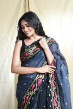 Load image into Gallery viewer, Grey Blended Cotton Handwoven Soft Saree With Allover Butta Weving
