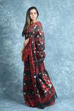 Load image into Gallery viewer, Floral Weaving Black Jamdani Saree
