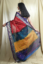 Load image into Gallery viewer, Red Blended Cotton Handwoven Soft Saree With Allover Flower Butta

