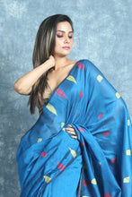 Load image into Gallery viewer, Temple Weaving Blue Handloom Saree
