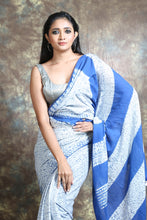 Load image into Gallery viewer, Blue Cotton Handwoven Soft Saree With Stripes Pallu
