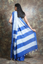 Load image into Gallery viewer, Blue Cotton Handwoven Soft Saree With Stripes Pallu
