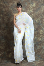 Load image into Gallery viewer, white Silk Cotton Handwoven Soft Saree With Zari Work
