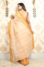 Load image into Gallery viewer, Beige Tant Saree With All Over Butta
